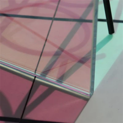 Dichroïsch gelaagd glas